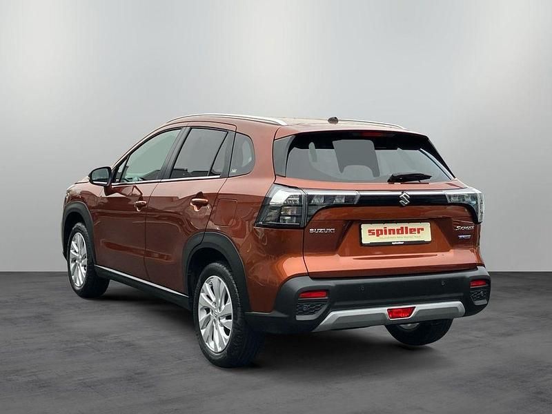Gebraucht Suzuki SX4 120 PS (88 kW) 2022 Braun metallic SUV