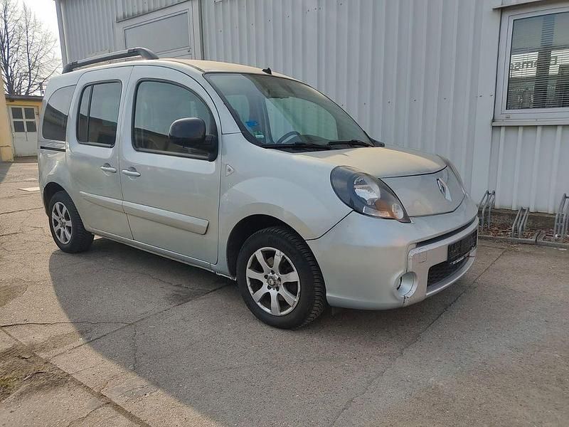 Gebraucht Renault Kangoo Luxe 109 PS (80 kW) 2013 Silber Van / Kleinbus