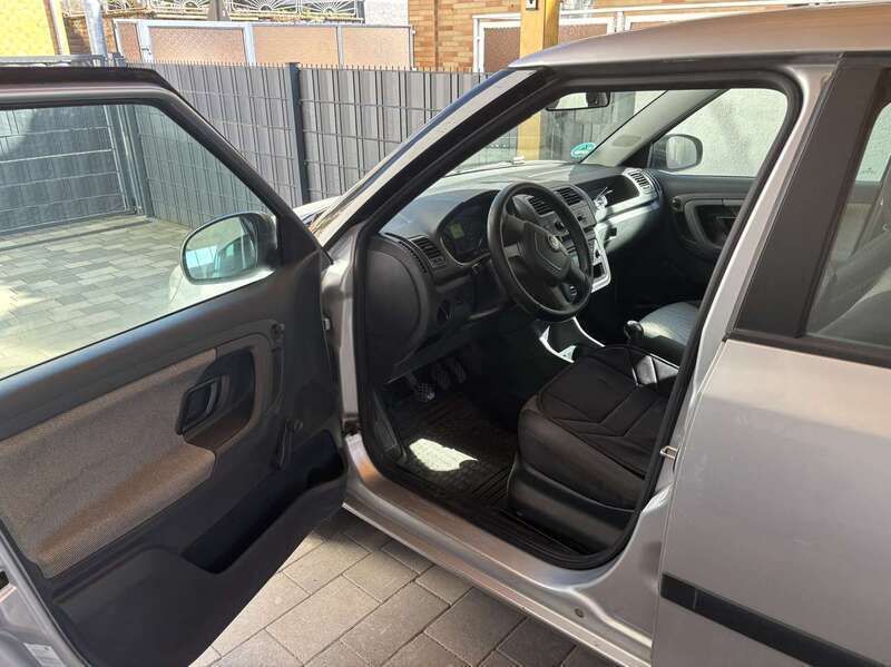 Gebraucht 2012 Skoda Fabia Classic Kombi | 2.200 € (Guter Preis) - Bild 1/4