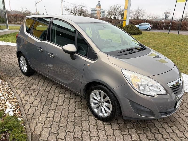 Gebraucht Opel Meriva Edition 101 PS (74 kW) 2012 Grau Van / Kleinbus