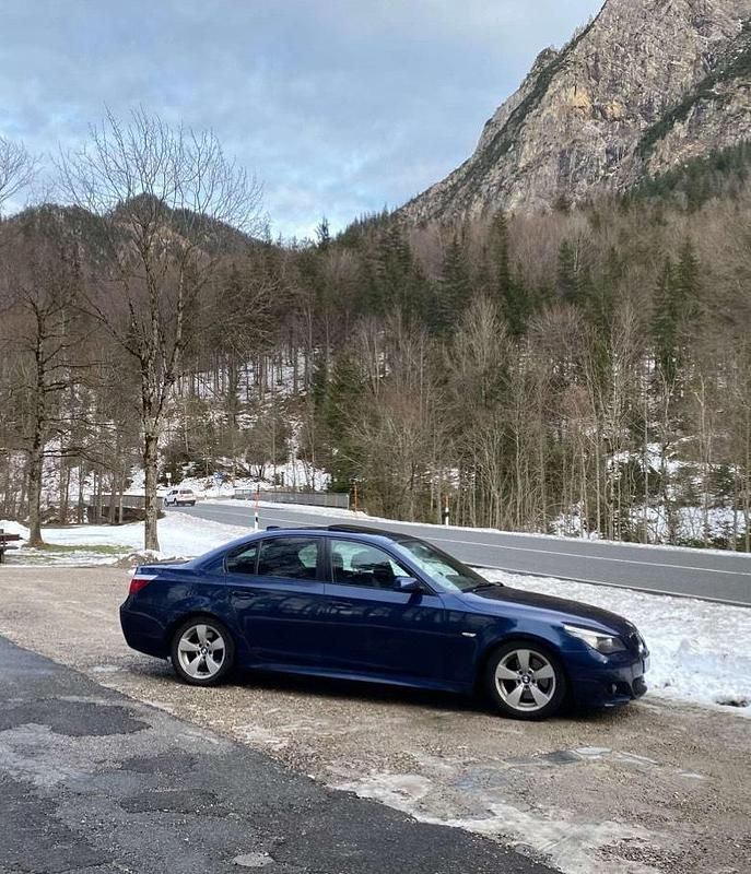 Blau Gebraucht 2007 BMW 523 M Sport Limousine | 8.900 € (Fairer Preis) - Bild 1/4
