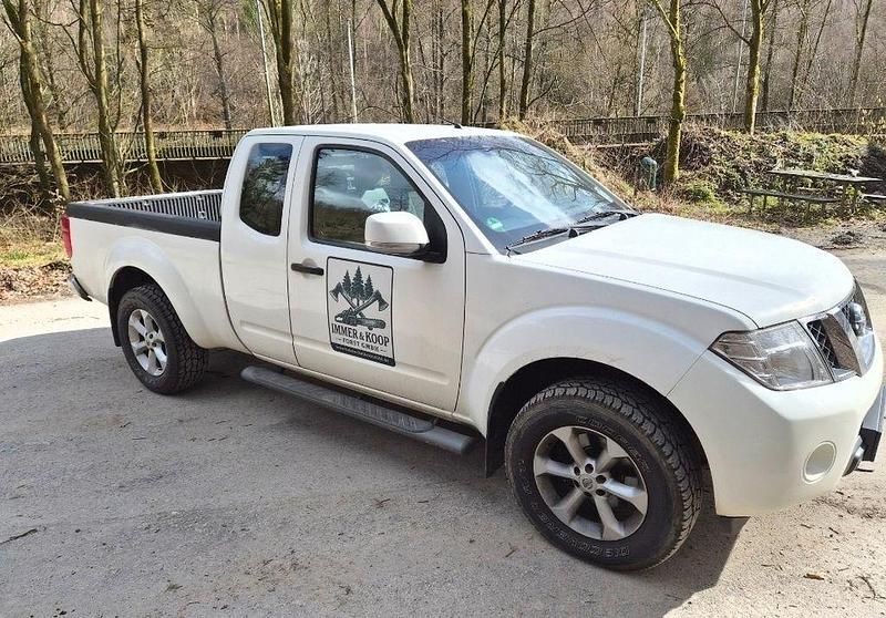 Gebraucht Nissan Navara 190 PS (139 kW) 2011 Weiß Abholung