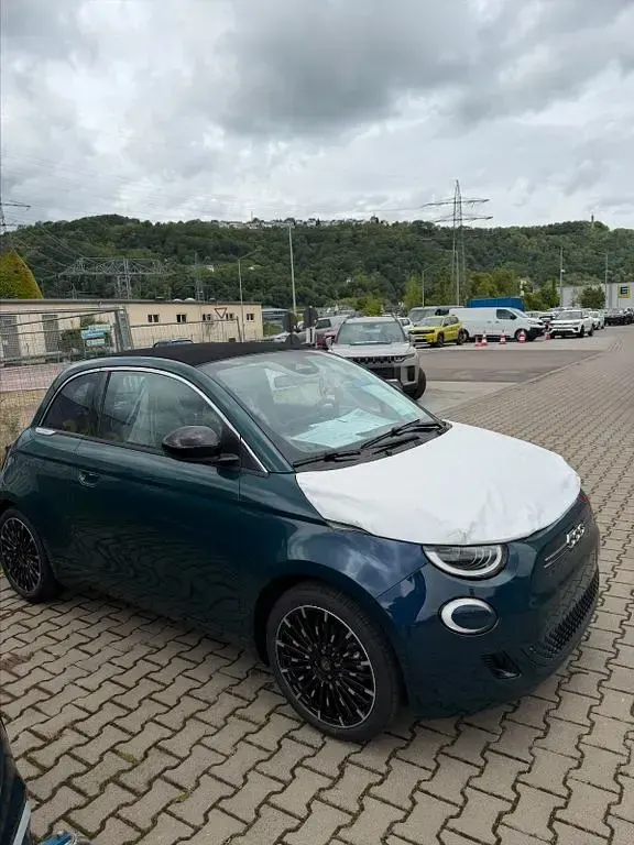 Neu Fiat 500e Icon 86 kW (118 PS) 2026 Grün Cabrio