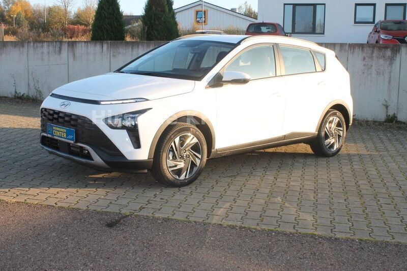 Weiß Gebraucht 2024 Hyundai Bayon Comfort SUV | 20.590 € (Fairer Preis) - Bild 1/4