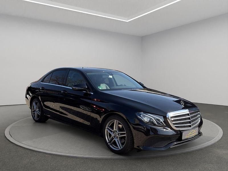 Gebraucht Mercedes E200 150 PS (110 kW) 2019 Schwarz Limousine