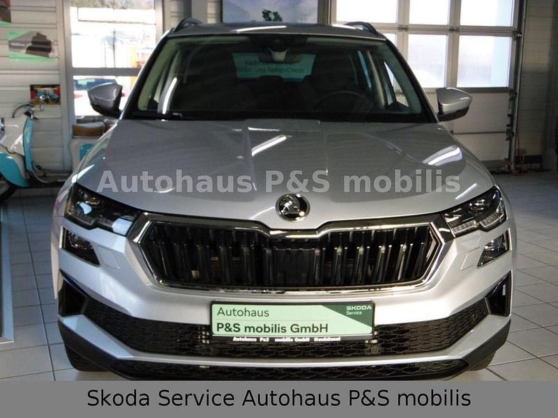 Gebraucht Skoda Karoq Tour 150 PS (110 kW) 2025 Silber SUV