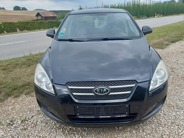 Gebraucht Kia Ceed LX 109 PS (80 kW) 2008 Schwarz Kleinwagen