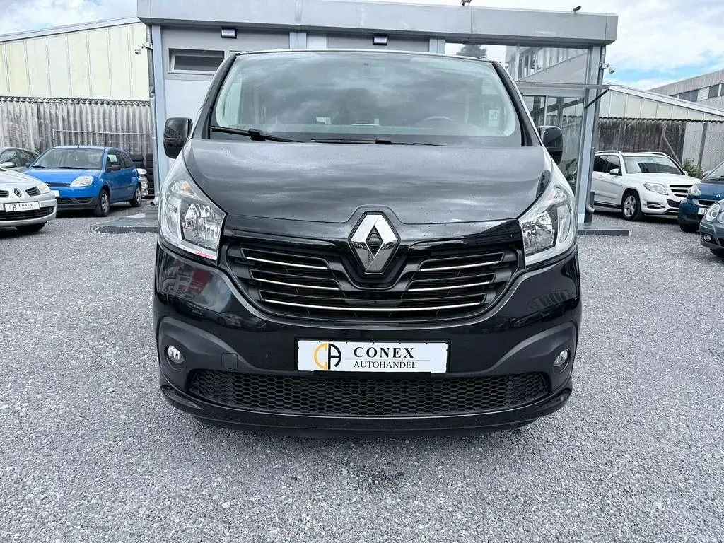 Gebraucht Renault Trafic Expression 145 PS (106 kW) 2017 Schwarz Van / Kleinbus