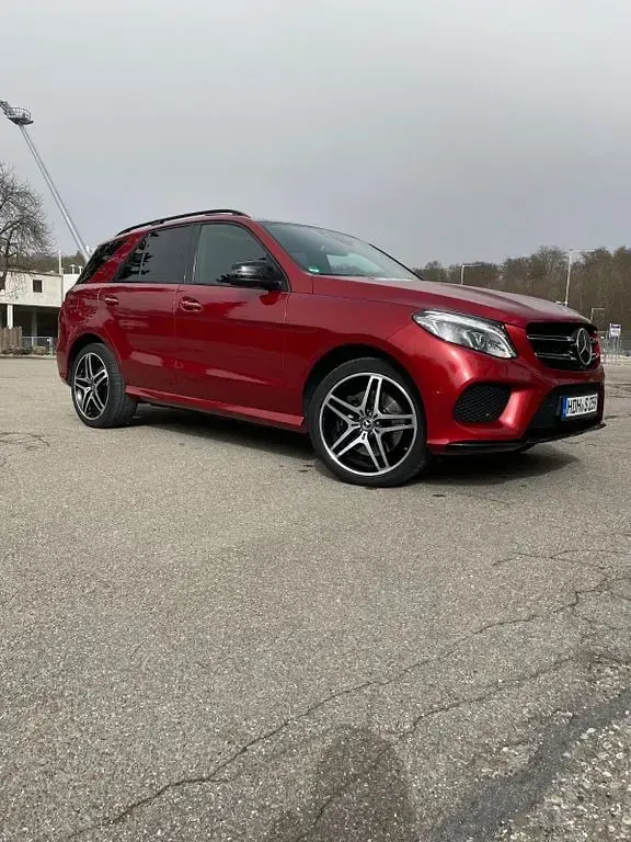 Gebraucht Mercedes GLE350 258 PS (189 kW) 2017 Rot SUV
