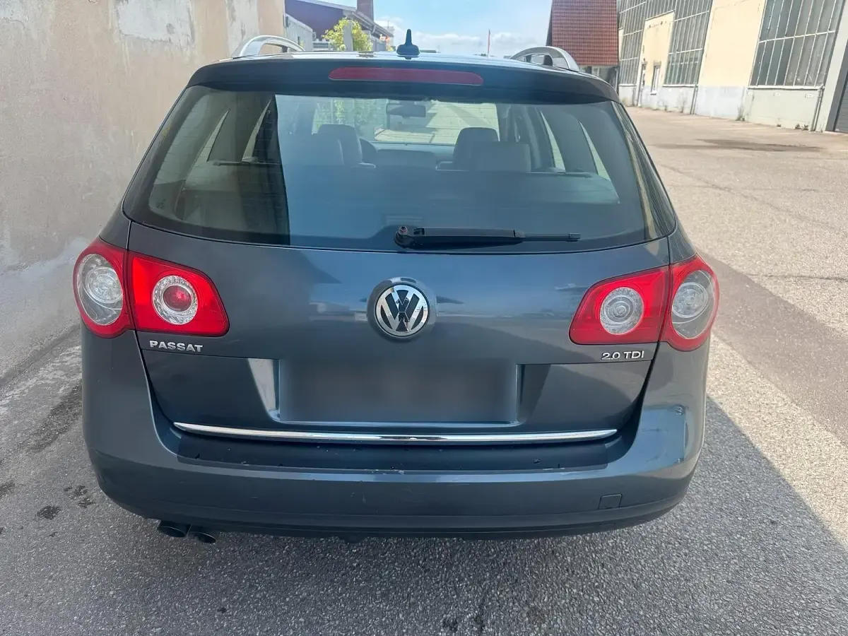 Gebraucht VW Passat 140 PS (102 kW) 2009 Grau Kombi