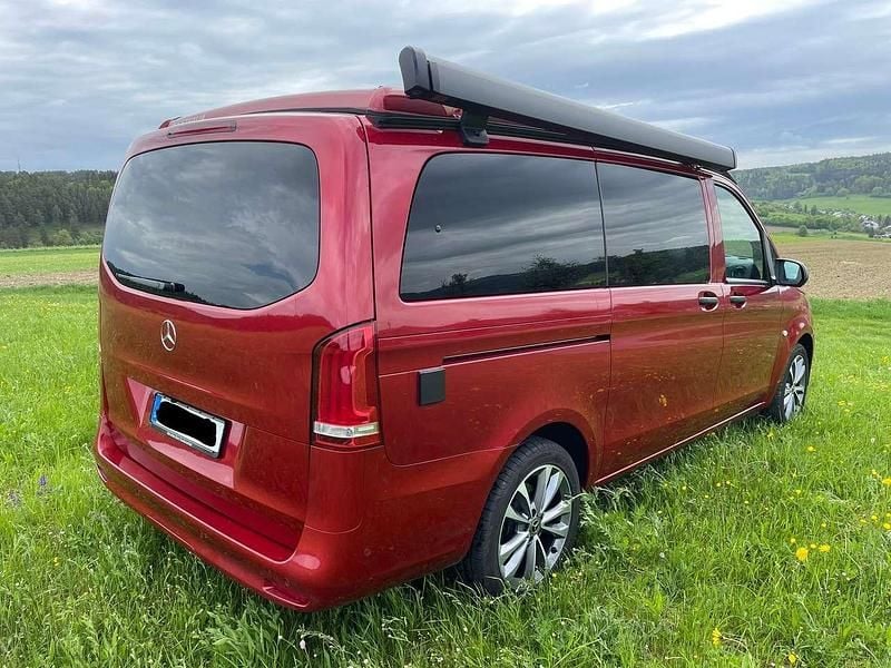 Rot Gebraucht 2023 Mercedes V300 Marco Polo Van / Kleinbus | 68.490 € (Superpreis) - Bild 1/4