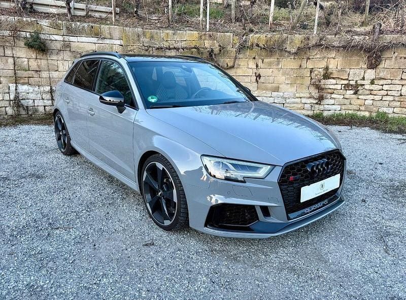 Gebraucht Audi RS3 Sport 400 PS (294 kW) 2020 Nardograu Limousine