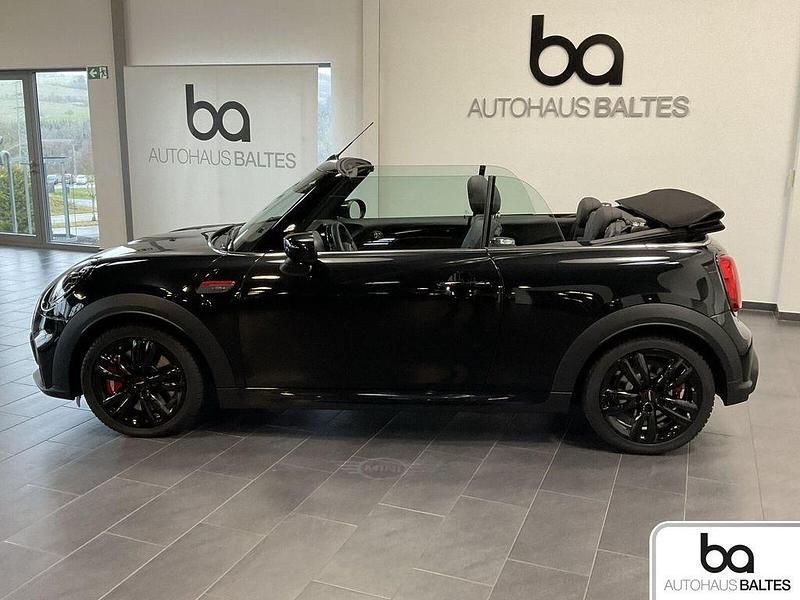 Gebraucht Mini John Cooper Works 231 PS (169 kW) 2023 Midnight black ii met. (metallic) Kleinwagen