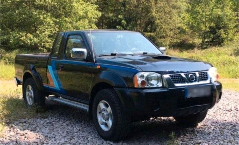 Schwarz Gebraucht 2004 Nissan Navara Abholung | 6.200 € (Fairer Preis) - Bild 1/4