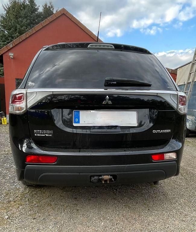 Gebraucht Mitsubishi Outlander Instyle 150 PS (110 kW) 2012 Schwarz SUV