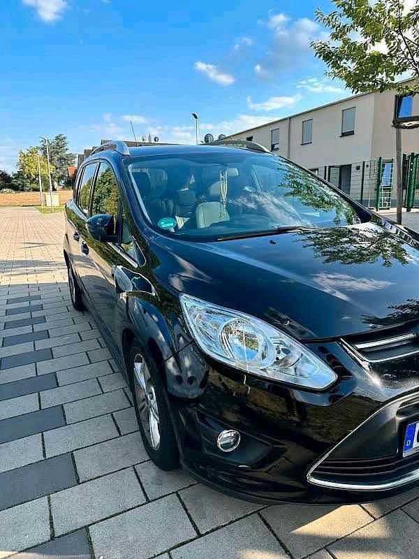 Schwarz Gebraucht 2012 Ford Grand C-Max Van / Kleinbus | 6.500 € (Etwas zu teuer) - Bild 1/4