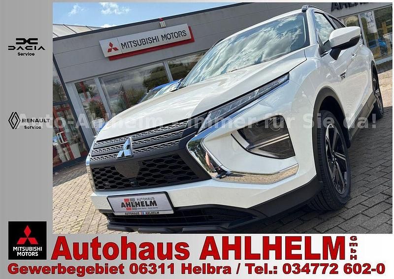 Weiß Gebraucht 2022 Mitsubishi Eclipse Cross Basis SUV | 23.990 € (Fairer Preis) - Bild 1/4