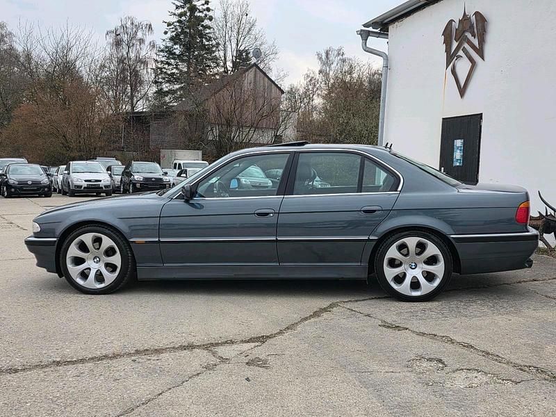 Gebraucht BMW 728 193 PS (141 kW) 2000 Limousine