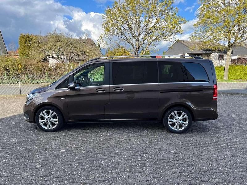 Gebraucht Mercedes E250 Avantgarde Edition 190 PS (139 kW) 2015 Braun Kombi