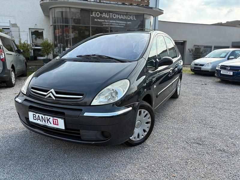 Grau Gebraucht 2004 Citroën Xsara Picasso Van / Kleinbus | 1.890 € (Etwas zu teuer) - Bild 1/4