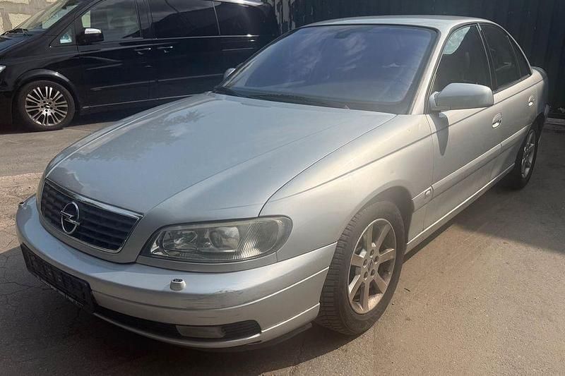 Silber Gebraucht 2002 Opel Omega Limousine | 1.950 € (Superpreis) - Bild 1/4