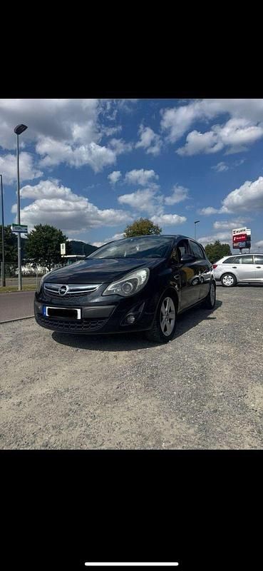 Schwarz Gebraucht 2012 Opel Corsa Edition Kleinwagen | 2.600 € (Guter Preis) - Bild 1/4
