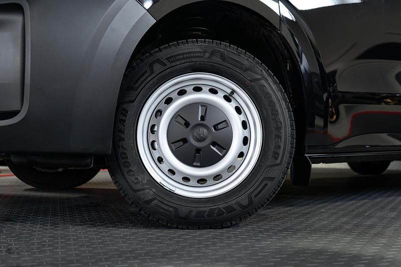Neu VW Transporter 100 kW (136 PS) 2026 Midnight black metallic Van