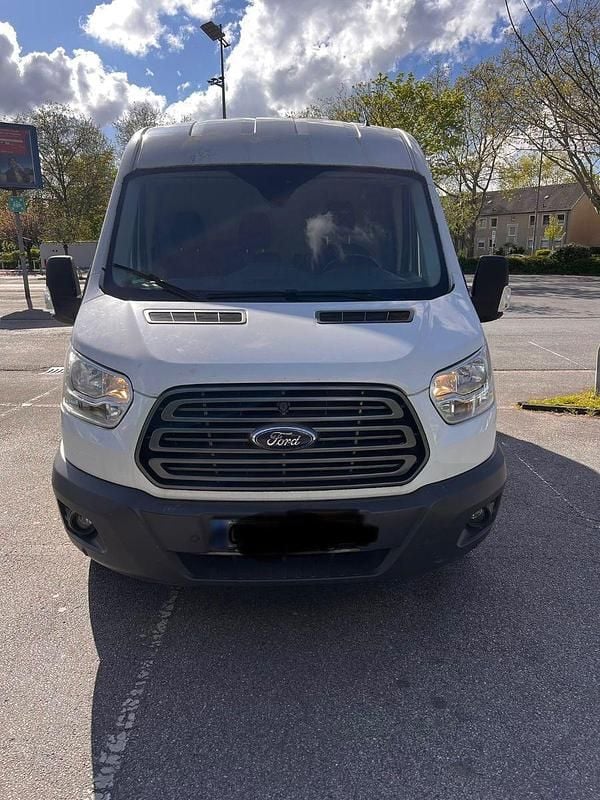 Usado Ford Transit 131 HP (96 kW) 2018 Branco Monovolume