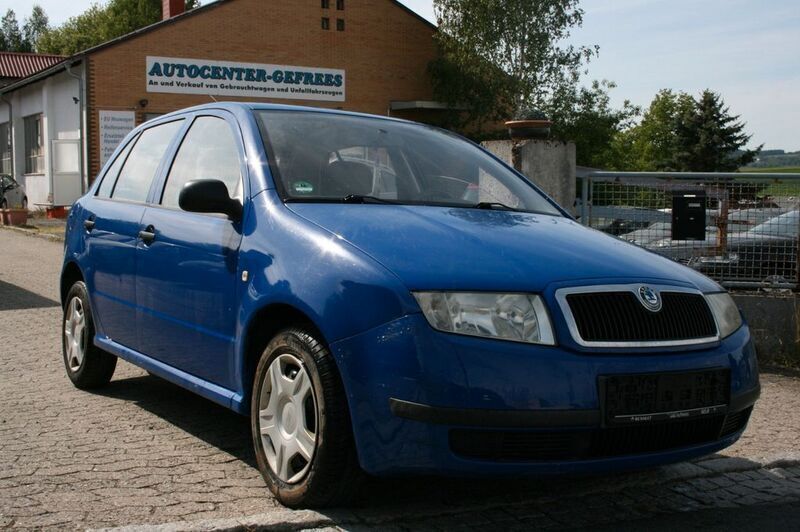 Blau Gebraucht 2003 Skoda Fabia Comfort Kleinwagen | 2.250 € (Fairer Preis) - Bild 1/4