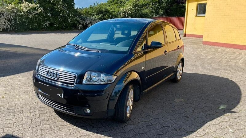Blau Gebraucht 2005 Audi A2 Kleinwagen | 2.500 € (Superpreis) - Bild 1/4