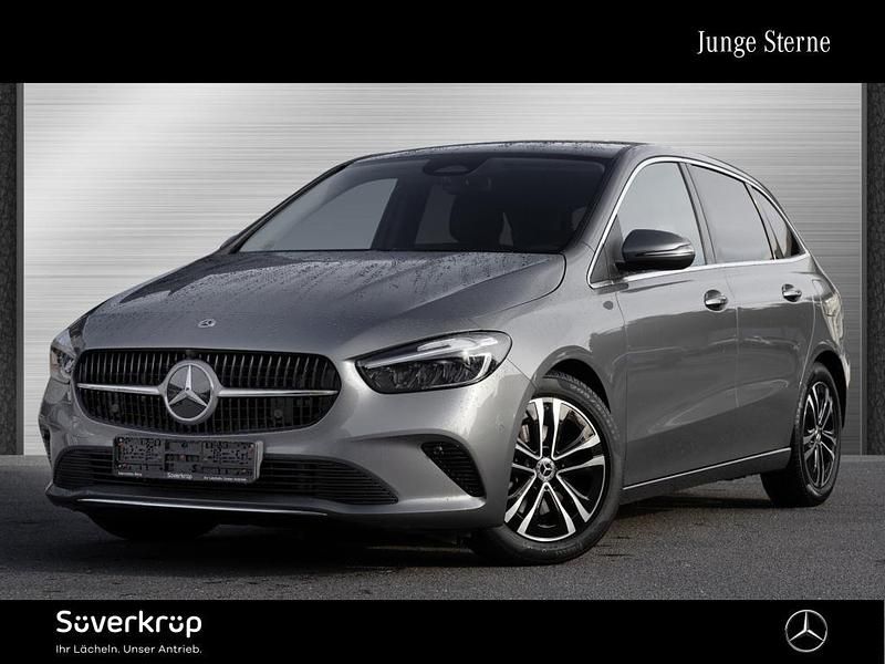 Grau metalliclack mountaingrau Gebraucht 2024 Mercedes B200 Progressive Van / Kleinbus | 28.900 € (Superpreis) - Bild 1/2