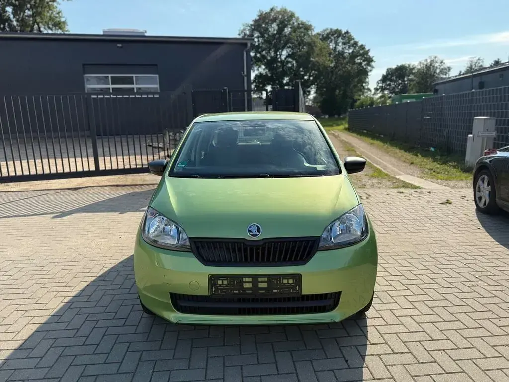 Gebraucht Skoda Citigo Active 60 PS (44 kW) 2013 Grün Kleinwagen
