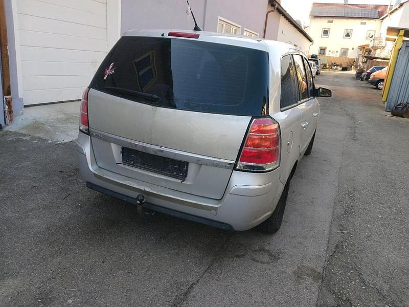 Gebraucht Opel Zafira 150 PS (110 kW) 2006 Van / Kleinbus