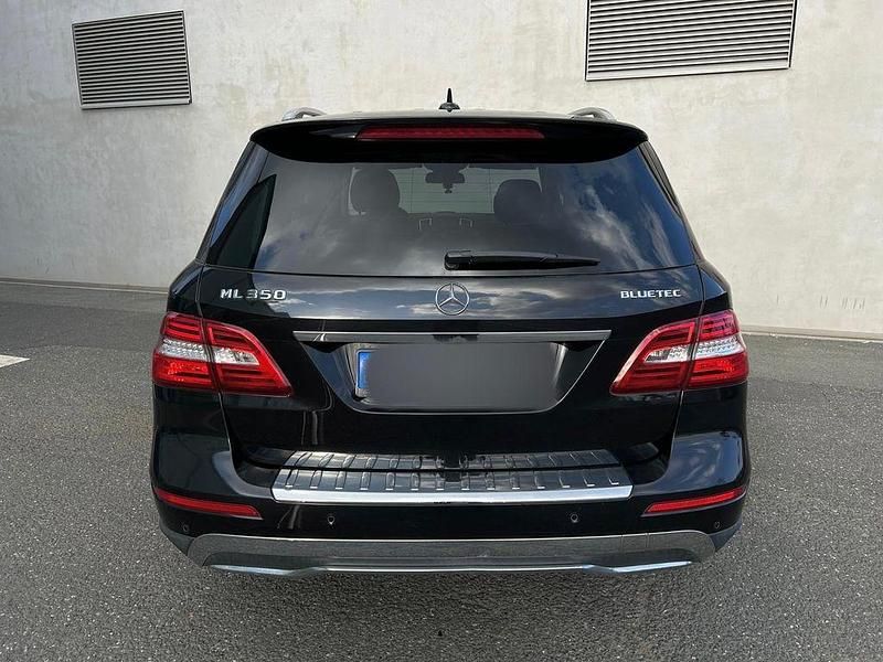 Gebraucht Mercedes ML350 258 PS (189 kW) 2012 Schwarz SUV