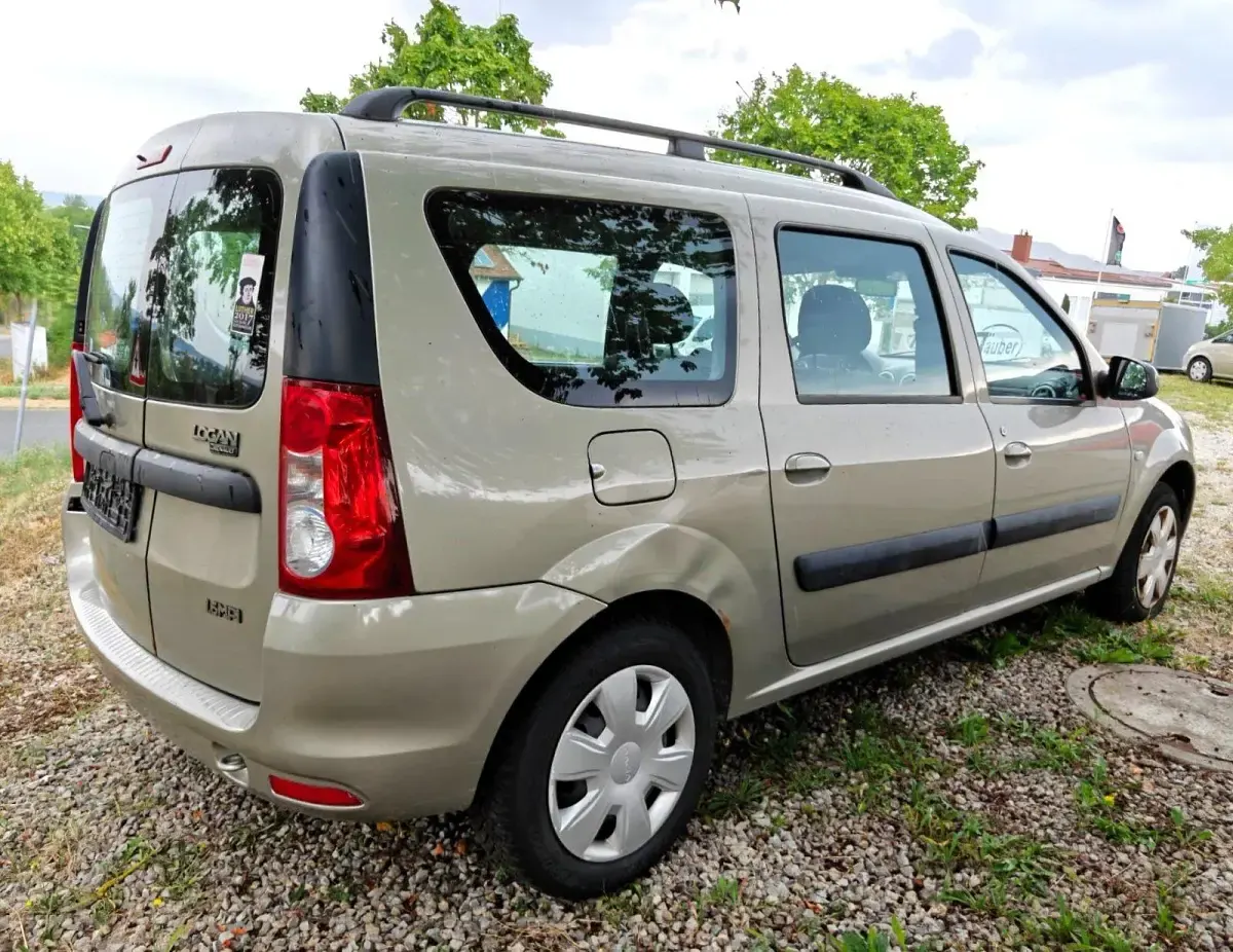 Gebraucht Dacia Logan MCV Lauréate 87 PS (63 kW) 2009 Grau Kombi