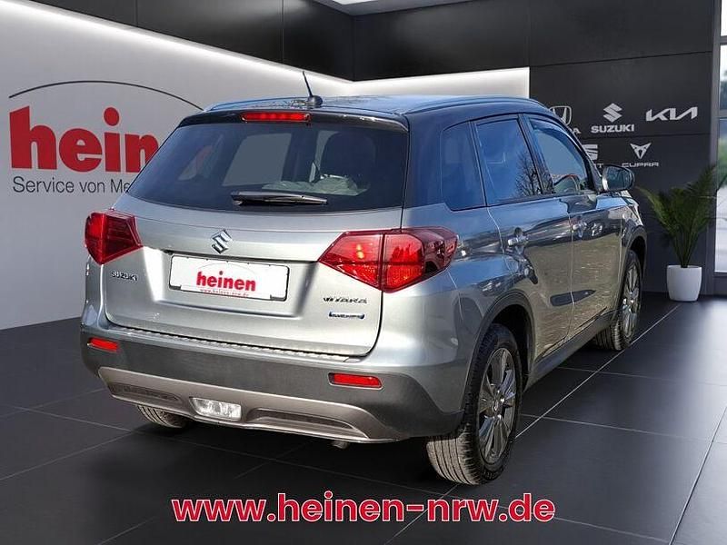 Gebraucht Suzuki Vitara Comfort 129 PS (94 kW) 2021 Schwarz SUV