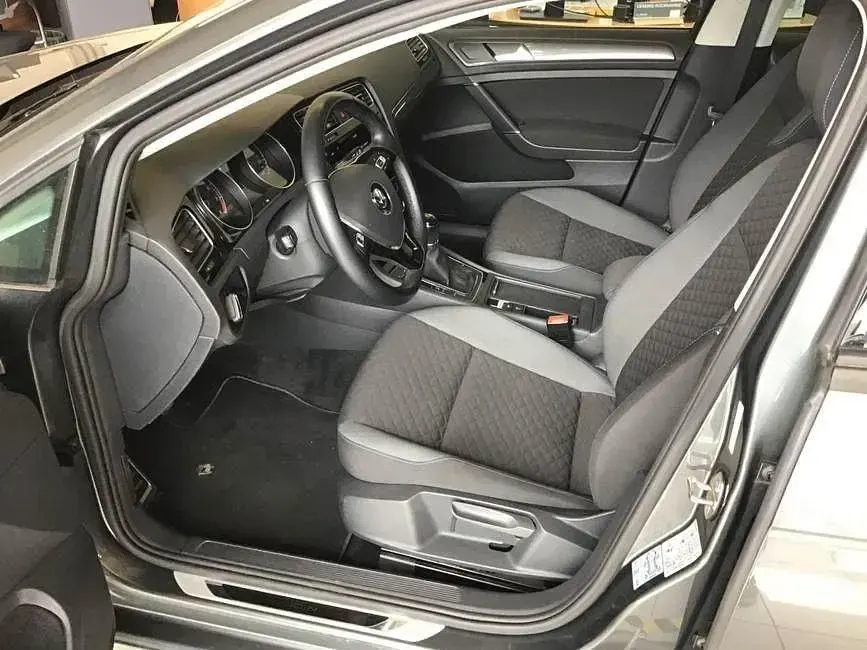 Gebraucht VW Golf VII Join 110 PS (80 kW) 2018 Grau Kombi