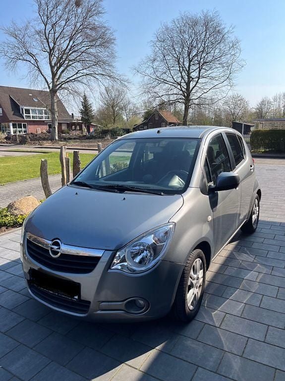 Gebraucht Opel Agila 68 PS (50 kW) 2012 Grau Kleinwagen