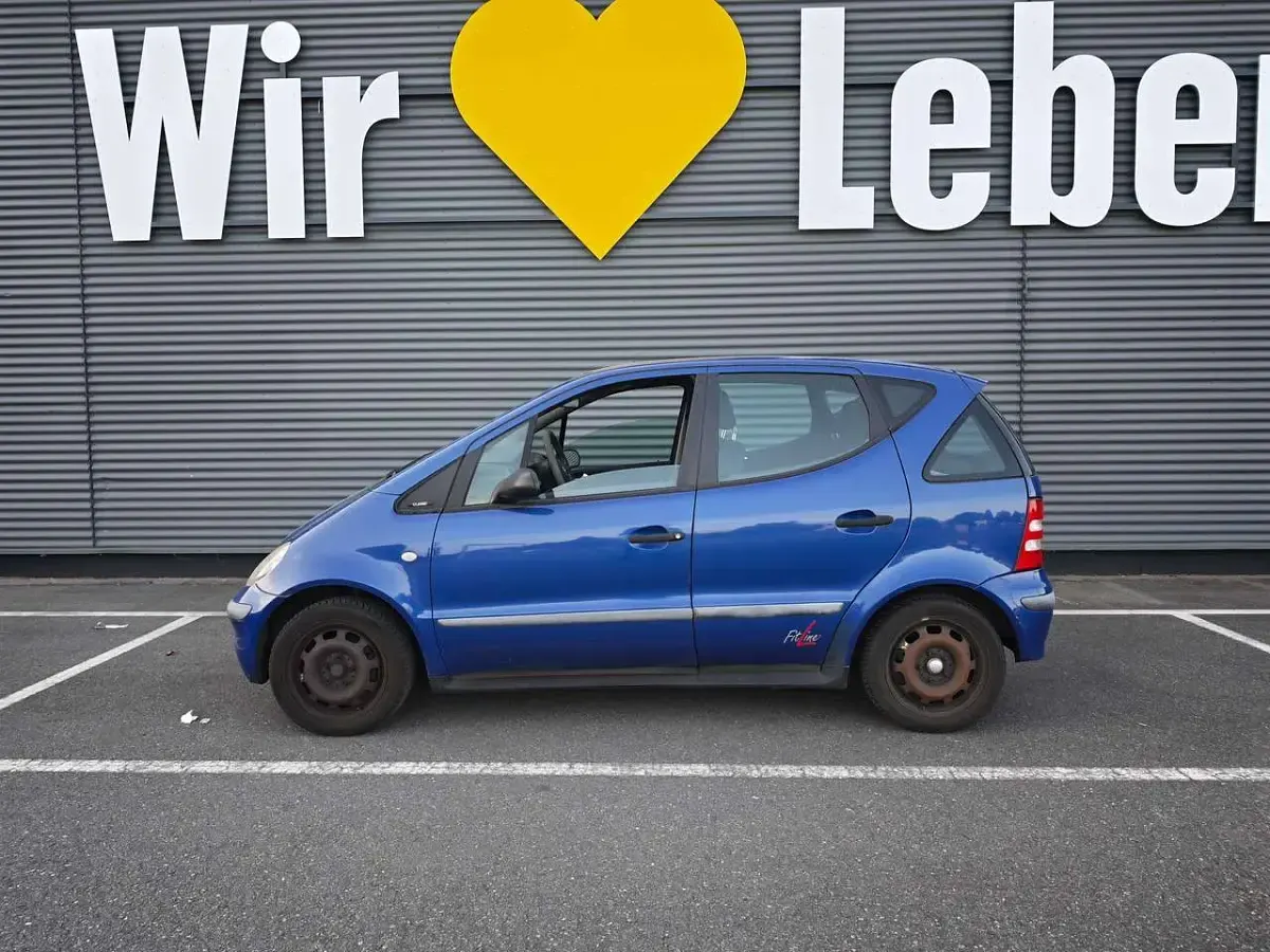 Gebraucht Mercedes A140 Classic 82 PS (60 kW) 2001 Blau Limousine