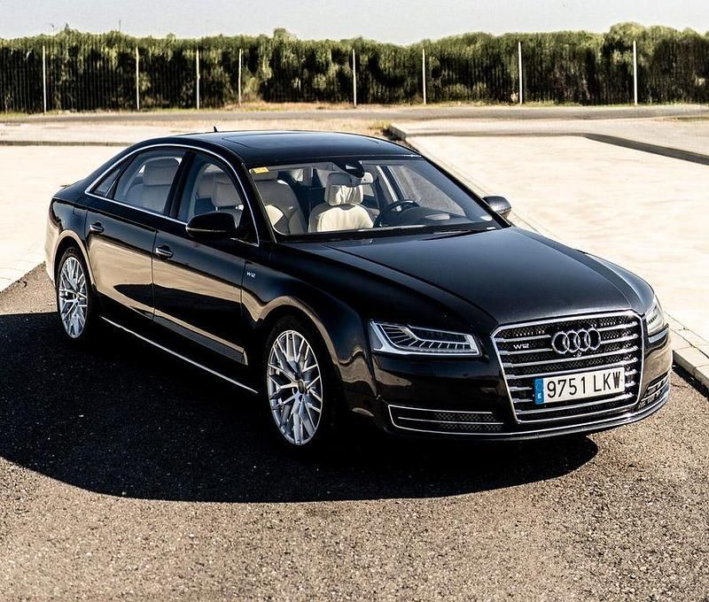 Blau Gebraucht 2015 Audi A8L W12 Sport Limousine | 38.900 € - Bild 1/4