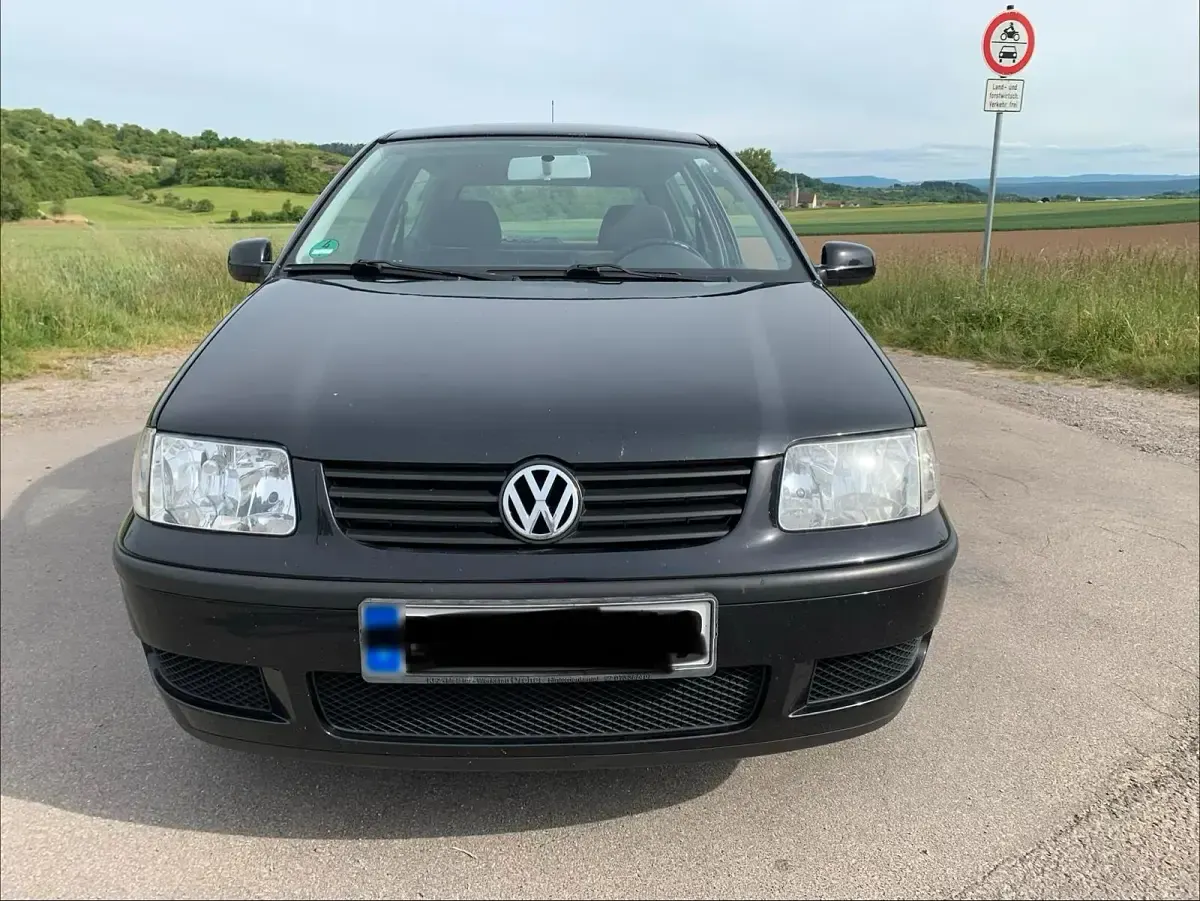 Gebraucht VW Polo 60 PS (44 kW) 2000 Schwarz Limousine