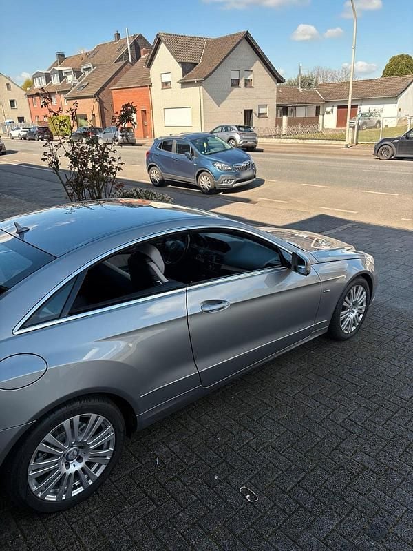 Second-hand Mercedes E350 231 CP (169 kW) 2010 Argintiu Coupe
