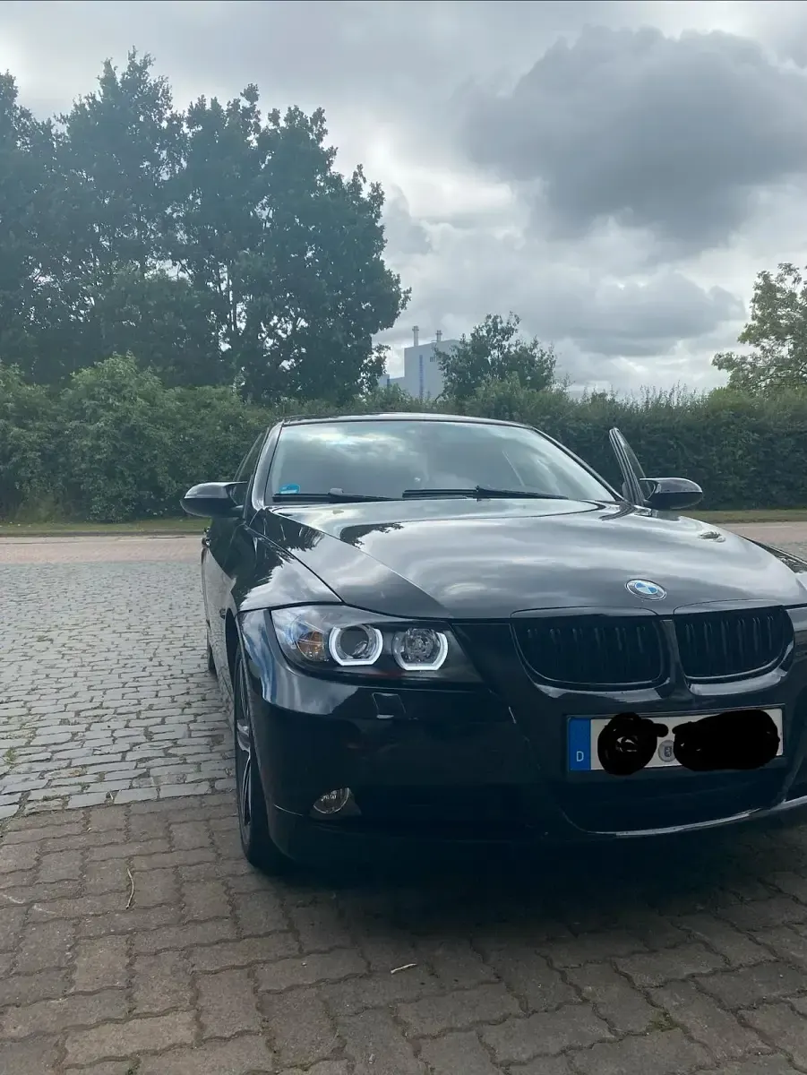 Gebraucht BMW 318 130 PS (95 kW) 2005 Schwarz Limousine