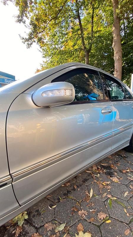 Grau Gebraucht 2004 Mercedes C270 Limousine | 3.000 € (Superpreis) - Bild 1/4