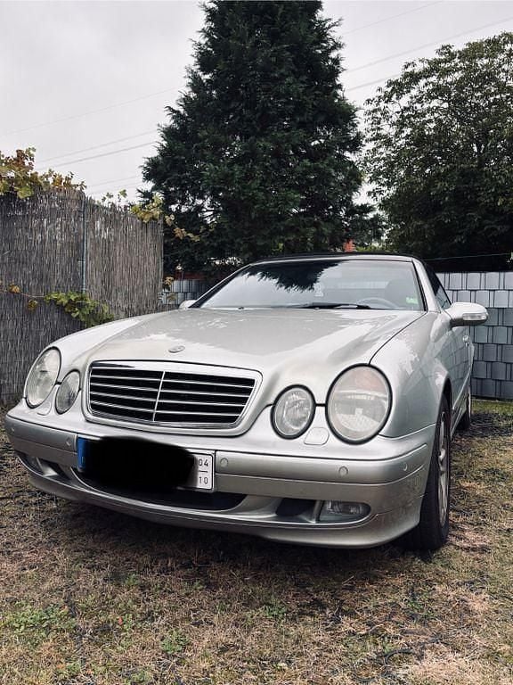 Silber Gebraucht 2001 Mercedes CLK230 Avantgarde Cabrio | 3.999 € (Superpreis) - Bild 1/4