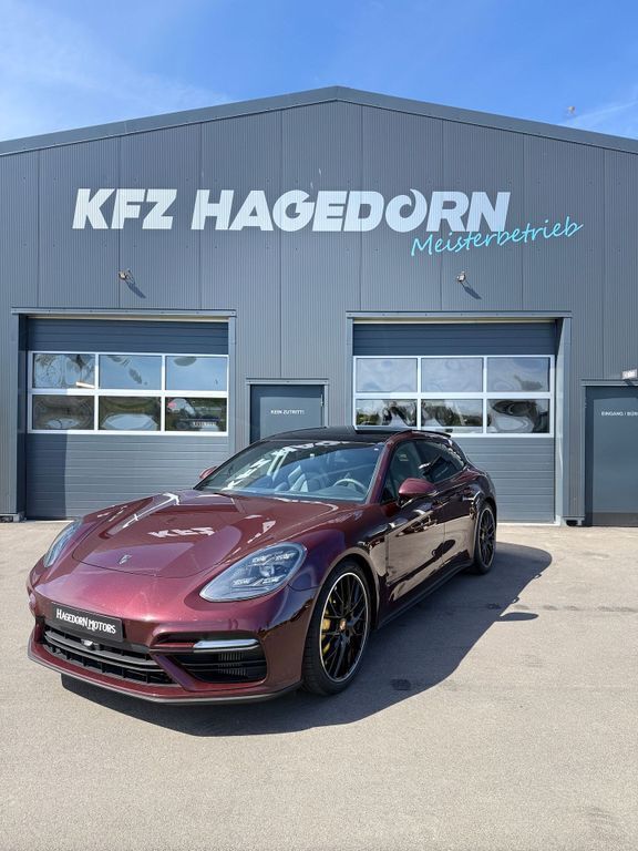 Rot Gebraucht 2018 Porsche Panamera Turbo Sport Turismo Limousine | 65.990 € (Guter Preis) - Bild 1/4
