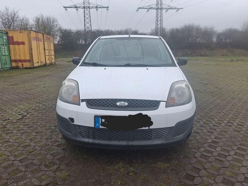 Gebraucht Ford Fiesta 68 PS (50 kW) 2008 Weiß Kleinwagen