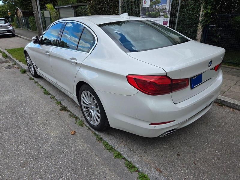 Gebraucht BMW 540 Luxury Line 340 PS (250 kW) 2018 Weiß Limousine