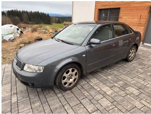 Grau Gebraucht 2004 Audi A4 Limousine | 2.000 € (Guter Preis) - Bild 1/4