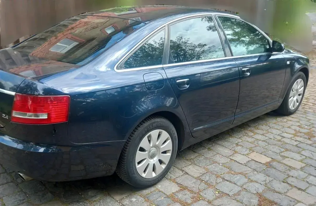 Gebraucht Audi A6 177 PS (130 kW) 2004 Blau Limousine